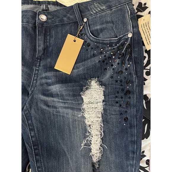 NWT Almost Famous Premium Plus Size Crystal Ripped Skinny Jeans, 18 - Picture 5 of 8